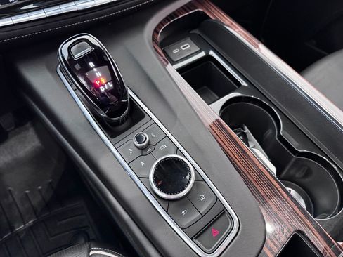 Certified 2023 Cadillac Escalade Premium Luxury AWD/4WD image 24
