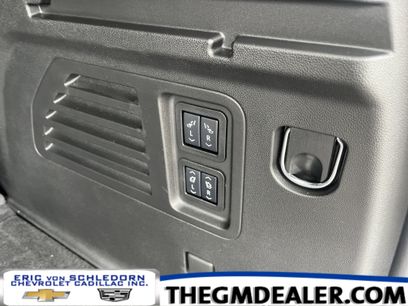 Used 2025 Chevrolet Traverse RS