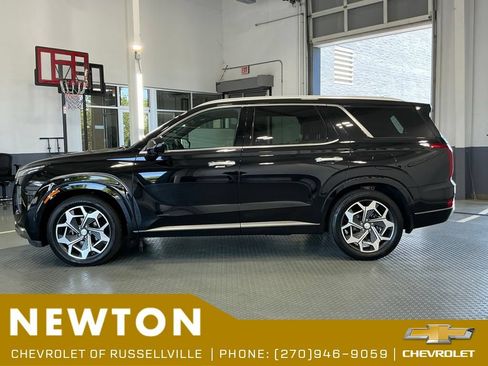Used 2022 Hyundai Palisade Calligraphy w/ Winter Package FWD image 3