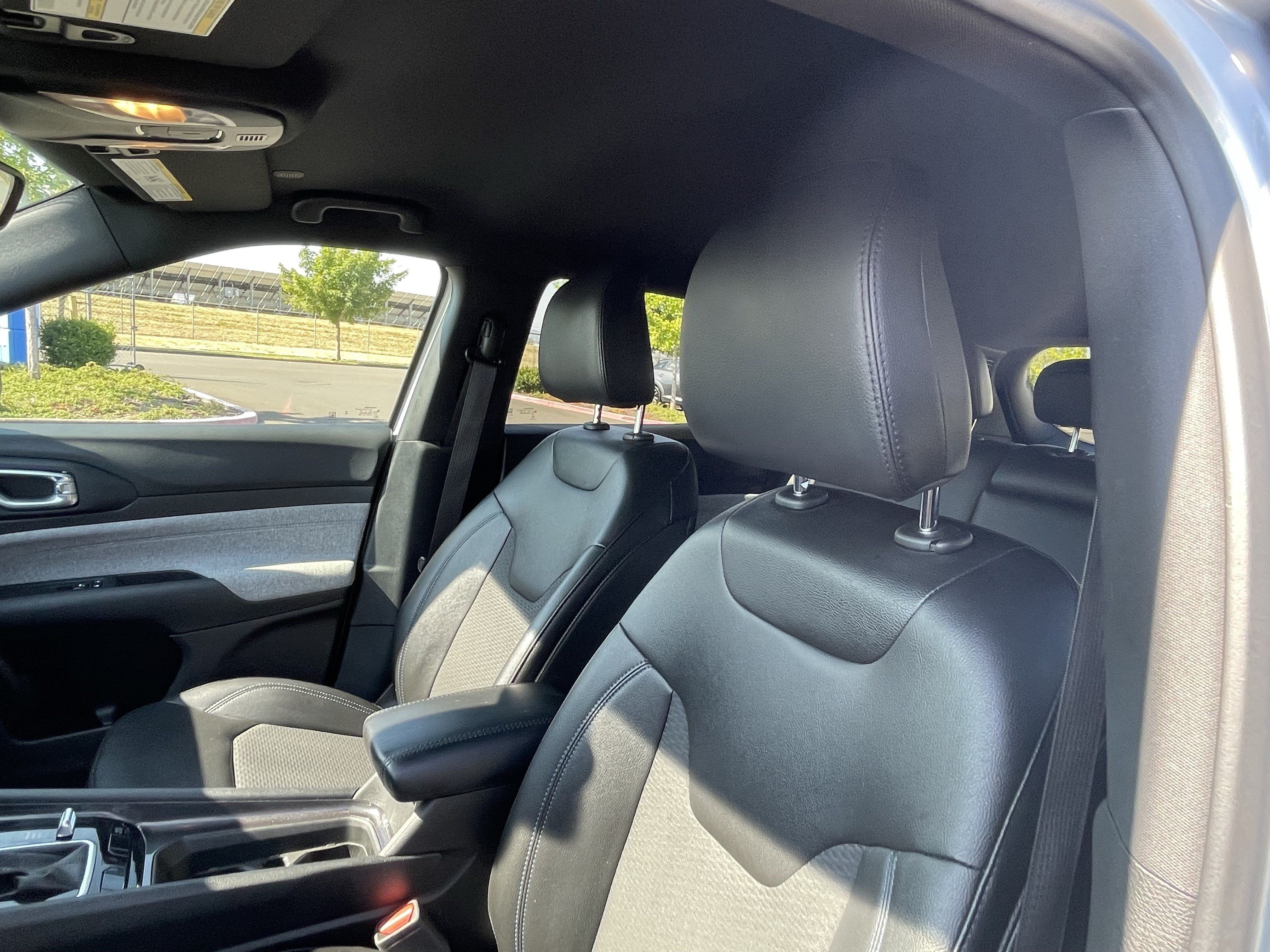 Used 2024 Jeep Compass Latitude AWD/4WD image 19
