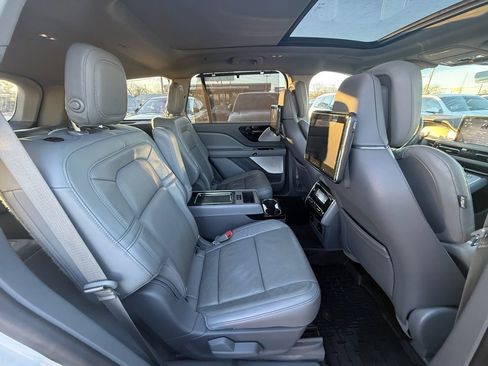 Used 2020 Lincoln Aviator Reserve w/ Equipment Group 202A image 21