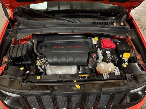 Used 2019 Jeep Renegade Sport AWD/4WD image 16