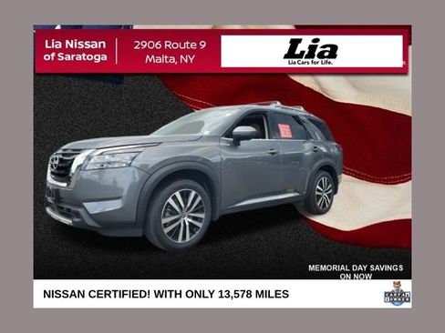 Certified 2025 Nissan Pathfinder Platinum w/ Cargo Package AWD/4WD image 1