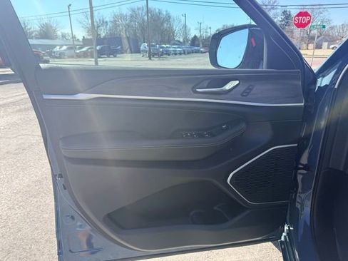 New 2026 Jeep Grand Cherokee L Limited image 10