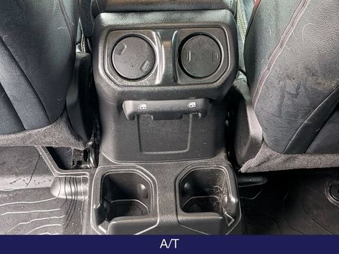 Used 2025 Jeep Wrangler Unlimited Sport AWD/4WD image 16