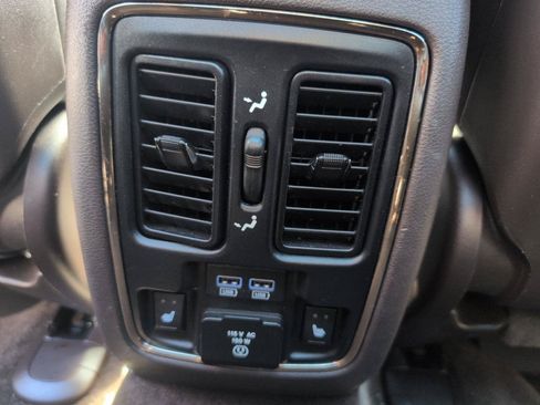 Used 2019 Jeep Grand Cherokee Summit AWD/4WD image 19