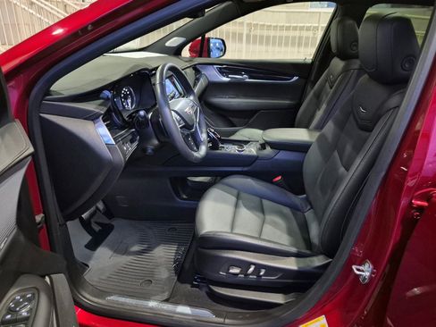 Certified 2024 Cadillac XT5 Premium Luxury AWD/4WD image 18