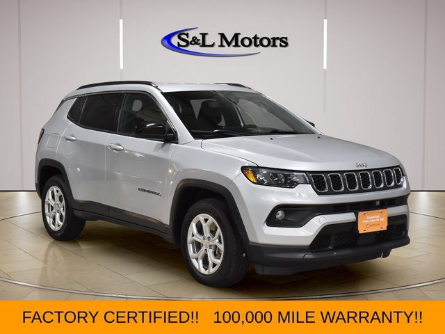 Certified 2024 Jeep Compass Latitude AWD/4WD image 1