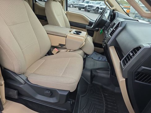 Used 2018 Ford F150 XLT image 32