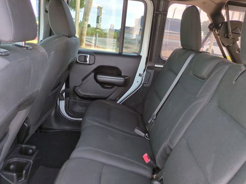 Used 2019 Jeep Wrangler Unlimited Sport S image 13