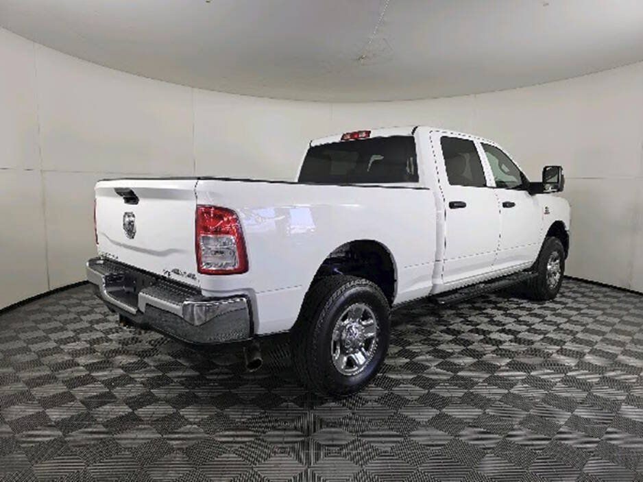 Used 2023 RAM 2500 Tradesman w/ Chrome Appearance Group AWD/4WD image 10