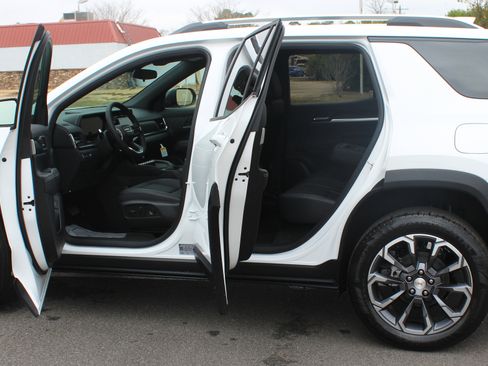 New 2026 GMC Terrain Elevation w/ Elevation Premium Package image 5