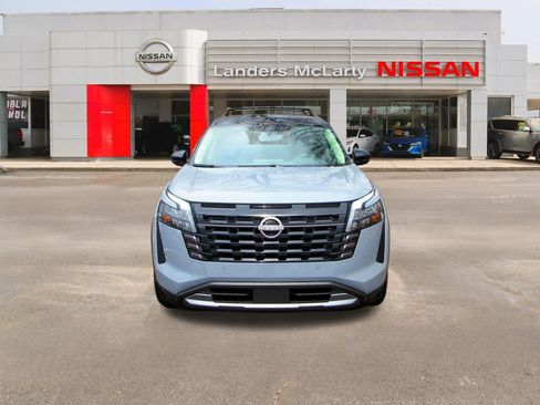 New 2026 Nissan Pathfinder Platinum image 8