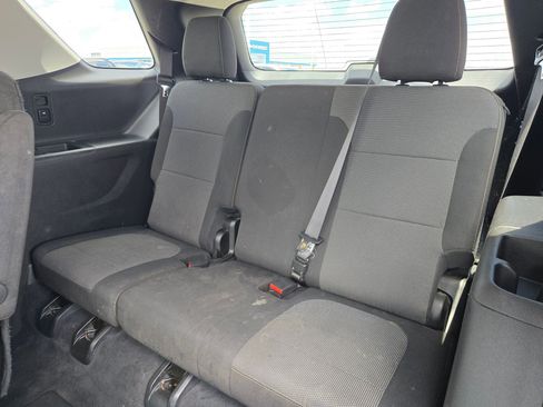 Used 2020 Chevrolet Traverse LT FWD image 14