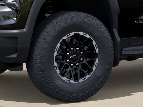 New 2026 Chevrolet Silverado EV Trail Boss w/ LPO, Gameday Tailgate Package image 9