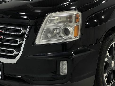 Used 2017 GMC Terrain SLT w/ Open Road Package image 32