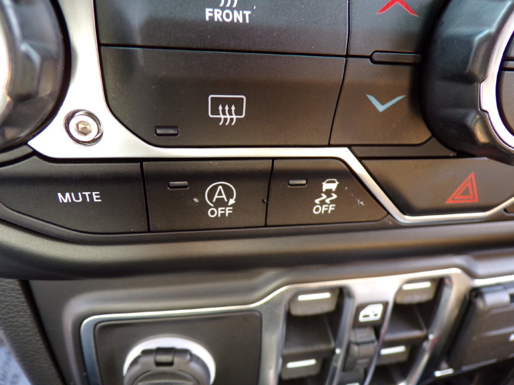 Used 2021 Jeep Wrangler Unlimited Sahara AWD/4WD image 20