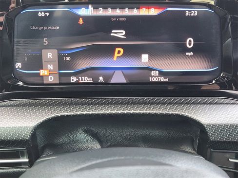 Used 2022 Volkswagen Golf R image 6