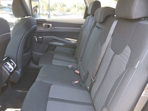 New 2026 Kia Sorento LX FWD image 9