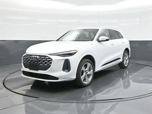 New 2026 Audi Q5 Premium Plus AWD/4WD image 3