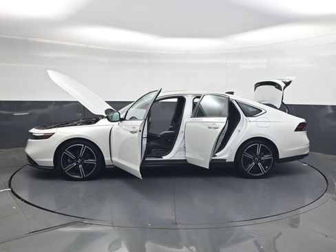 Used 2023 Honda Accord Sport image 49
