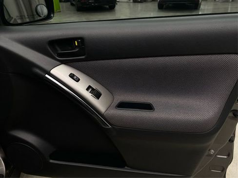 Used 2003 Pontiac Vibe w/ Power Group Value Package FWD image 25