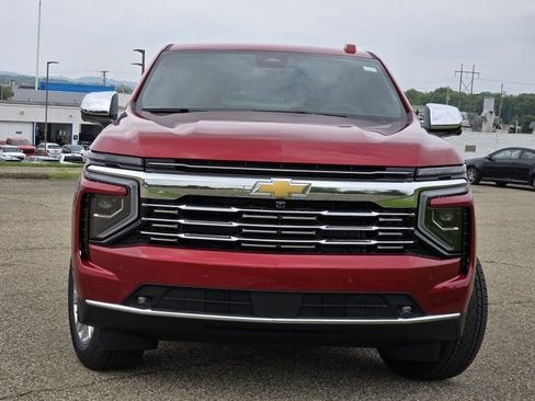 New 2025 Chevrolet Suburban Premier image 10