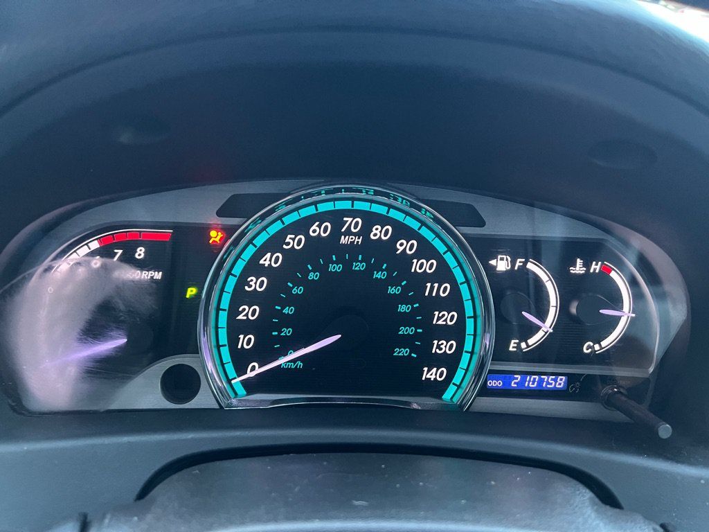 Used 2011 Toyota Venza AWD w/ Comfort Pkg image 22