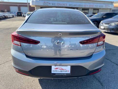 Used 2019 Hyundai Elantra SE image 4