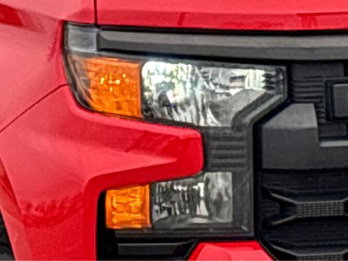 Used 2023 Chevrolet Silverado 1500 Custom image 16