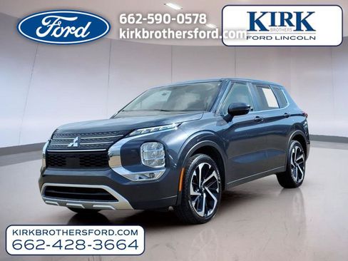 Used 2024 Mitsubishi Outlander SE AWD/4WD image 1