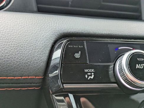 Used 2025 Honda Pilot TrailSport image 41