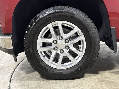 Used 2022 Chevrolet Silverado 1500 LT AWD/4WD image 26