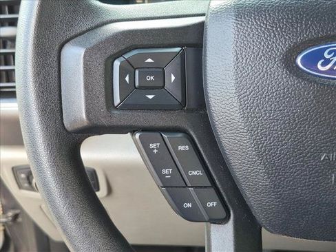 Used 2018 Ford F150 XLT AWD/4WD image 3