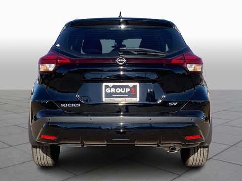 Used 2024 Nissan Kicks SV image 4