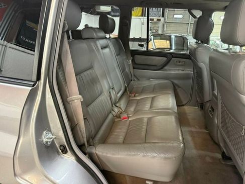 Used 2006 Toyota Land Cruiser AWD/4WD image 29