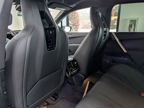 Used 2024 BMW iX M60 image 10