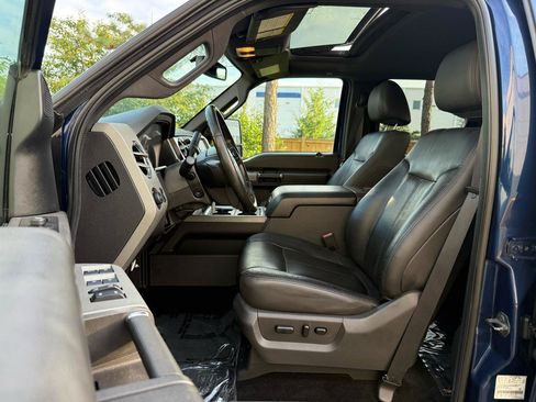 Used 2011 Ford F250 Lariat w/ Lariat Ultimate Pkg AWD/4WD image 6
