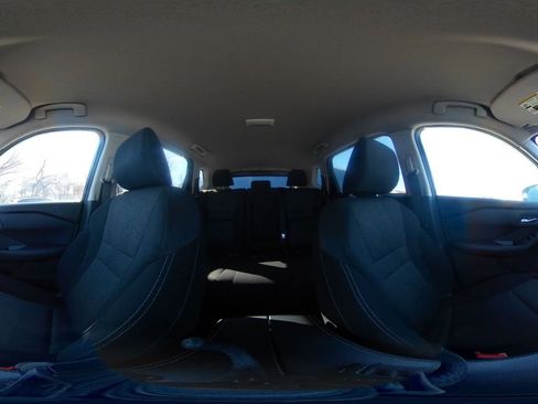 Used 2025 Nissan Rogue SV image 44