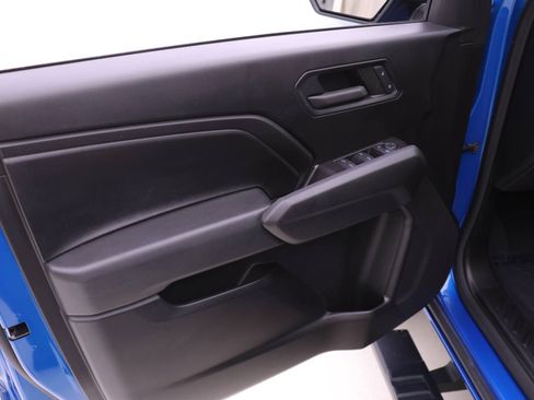 Used 2024 Chevrolet Colorado Trail Boss w/ Technology Package image 8