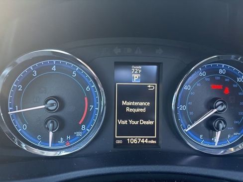 Used 2017 Toyota Corolla XSE w/ Carpet Mat Package (TMS) FWD image 16
