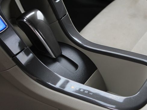 Used 2014 Chevrolet Volt Premium w/ Premium Trim Package image 23