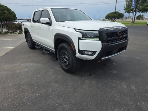 Used 2026 Nissan Frontier PRO-4X w/ Pro-4x Convenience Package AWD/4WD image 8