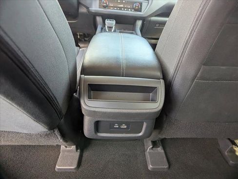 Used 2024 Nissan Pathfinder S image 16