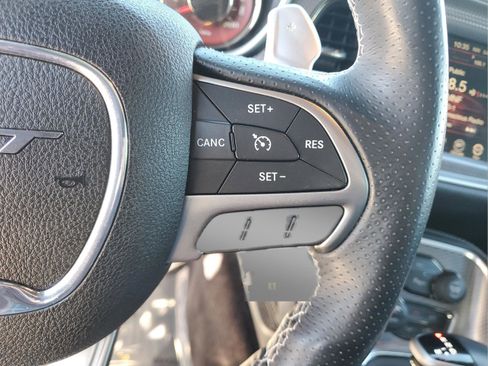 Used 2016 Dodge Challenger SRT Hellcat image 23