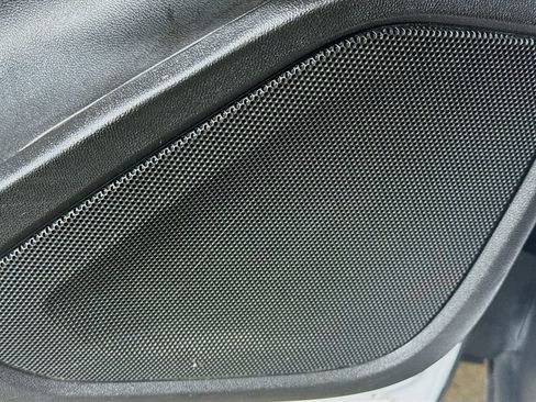 Used 2021 GMC Terrain SLT image 21