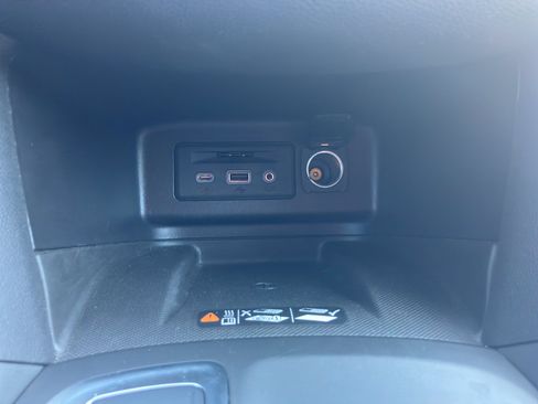 Used 2019 Chevrolet Equinox Premier FWD image 20