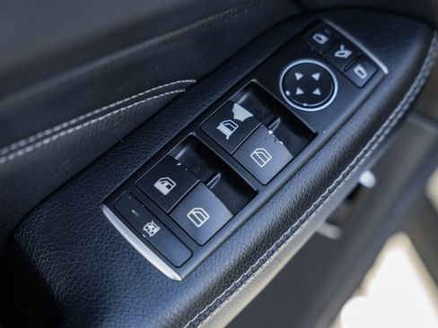 Used 2015 Mercedes-Benz ML 350 4MATIC image 38