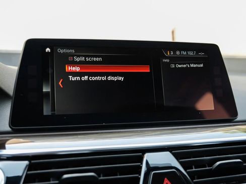 Used 2018 BMW 530i RWD image 39