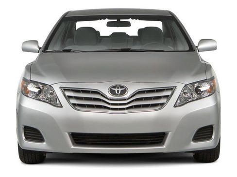 Used 2010 Toyota Camry LE image 5